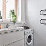 Appartement Serene 1br With Sauna & Private Entrance