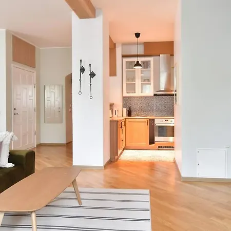 Serene 1br With Sauna & Private Entrance Apartment