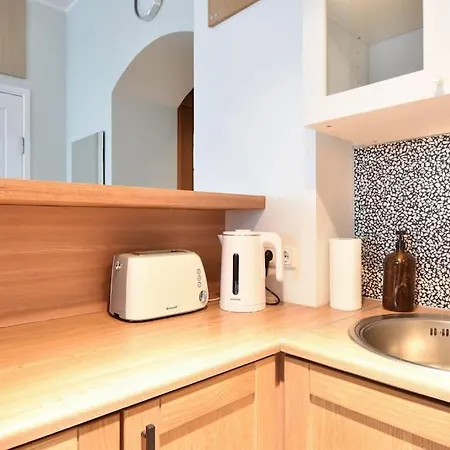 公寓 Serene 1br With Sauna & Private Entrance 塔林
