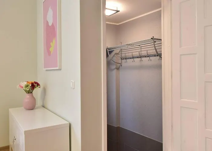 Apartamento Serene 1br With Sauna & Private Entrance Talin