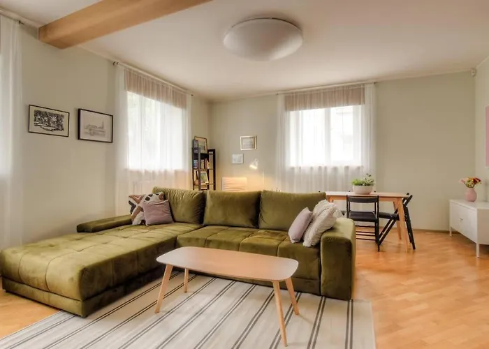 Serene 1br With Sauna & Private Entrance * Talin