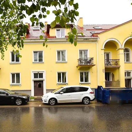 Serene 1br With Sauna & Private Entrance Ταλίν