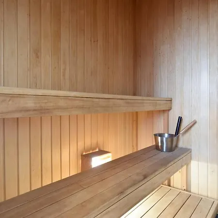 Serene 1br With Sauna & Private Entrance